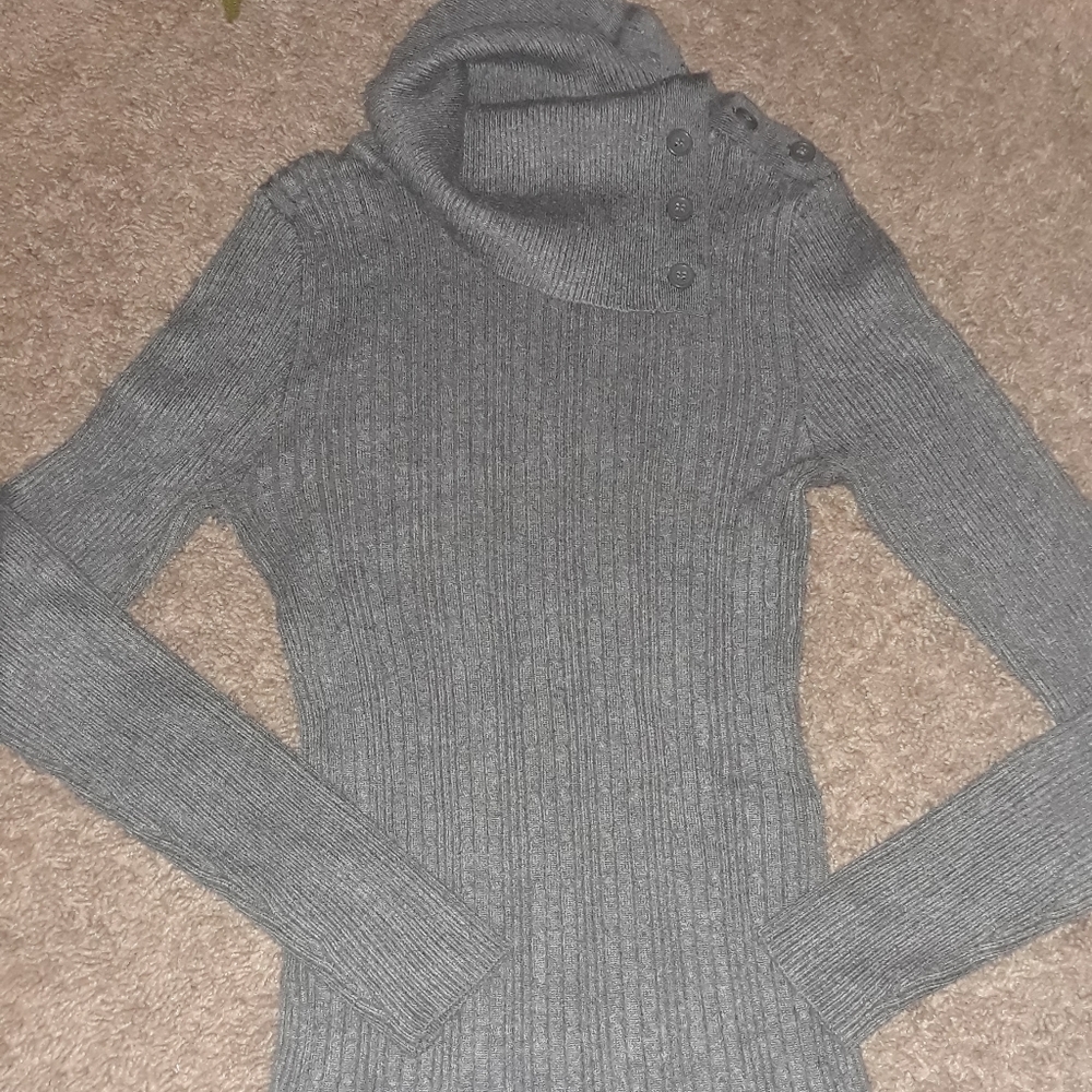 Heart n Crush (Size M) Gray Ribbed Button Turtleneck Long Sleeve Stretch Sweater